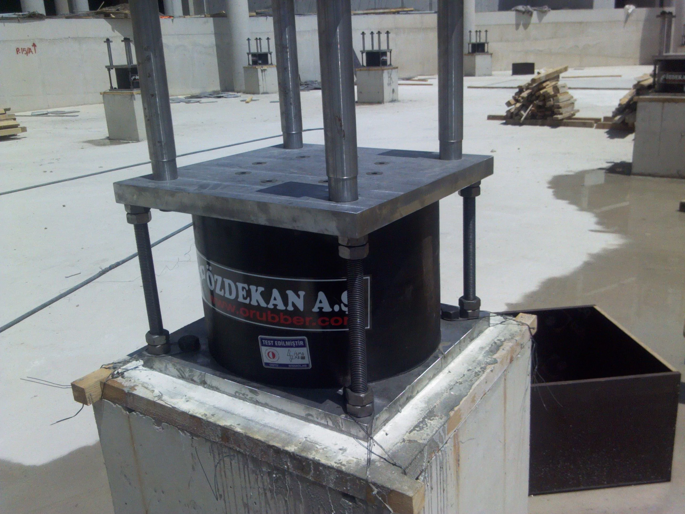 Seismic Isolators - Seismic Isolation - LRB -(Lead Rubber Bearings) Isolator